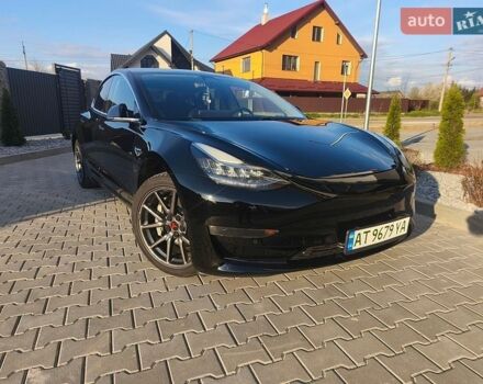 Черный Тесла Модель 3, объемом двигателя 0 л и пробегом 200 тыс. км за 15900 $, фото 1 на Automoto.ua
