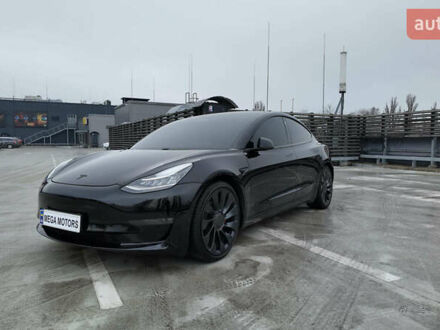Черный Тесла Модель 3, объемом двигателя 0 л и пробегом 64 тыс. км за 21990 $, фото 1 на Automoto.ua