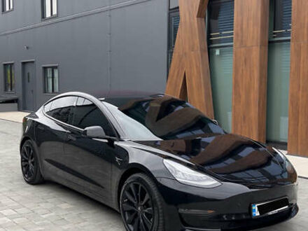 Тесла Модель 3 2020 у Луцьку на Automoto.ua Чорний Тесла Модель 3, об'ємом двигуна 0 л та пробігом 106 тис. км за 15900 $, фото 1 на Automoto.ua