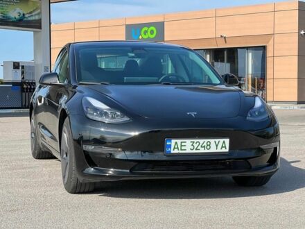 Черный Тесла Модель 3, объемом двигателя 0 л и пробегом 50 тыс. км за 12000 $, фото 1 на Automoto.ua