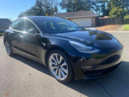Черный Тесла Модель 3, объемом двигателя 0 л и пробегом 16 тыс. км за 9000 $, фото 1 на Automoto.ua