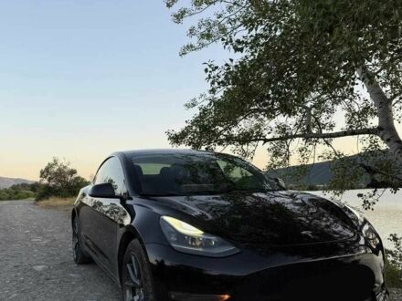 Тесла Модель 3 2021 в Киеве на Automoto.ua Черный Тесла Модель 3, объемом двигателя 0 л и пробегом 11 тыс. км за 11200 $, фото 1 на Automoto.ua
