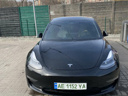 Тесла Модель 3 2021 в Днепре (Днепропетровске) на Automoto.ua Черный Тесла Модель 3, объемом двигателя 0 л и пробегом 76 тыс. км за 27000 $, фото 1 на Automoto.ua