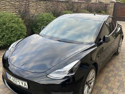 Тесла Модель 3 2021 в Ровно на Automoto.ua Черный Тесла Модель 3, объемом двигателя 0 л и пробегом 67 тыс. км за 18800 $, фото 1 на Automoto.ua