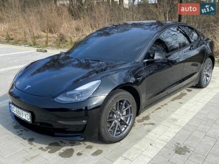 Черный Тесла Модель 3, объемом двигателя 0 л и пробегом 130 тыс. км за 15500 $, фото 1 на Automoto.ua