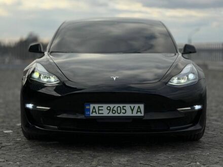 Чорний Тесла Модель 3, об'ємом двигуна 0 л та пробігом 126 тис. км за 18500 $, фото 1 на Automoto.ua