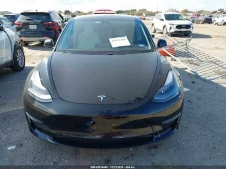 Черный Тесла Модель 3, объемом двигателя 0 л и пробегом 86 тыс. км за 3500 $, фото 1 на Automoto.ua