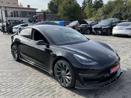 Тесла Модель 3 2021 у Києві на Automoto.ua Чорний Тесла Модель 3, об'ємом двигуна 0 л та пробігом 60 тис. км за 14000 $, фото 1 на Automoto.ua
