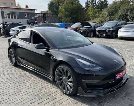 Чорний Тесла Модель 3, об'ємом двигуна 0 л та пробігом 60 тис. км за 14000 $, фото 1 на Automoto.ua