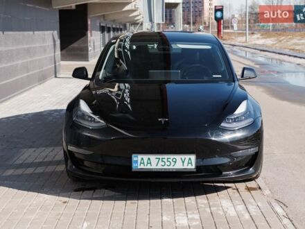 Чорний Тесла Модель 3, об'ємом двигуна 0 л та пробігом 65 тис. км за 27500 $, фото 1 на Automoto.ua
