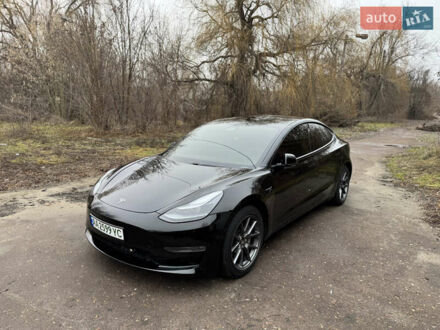 Тесла Модель 3 2021 у Києві на Automoto.ua Чорний Тесла Модель 3, об'ємом двигуна 0 л та пробігом 170 тис. км за 18000 $, фото 1 на Automoto.ua