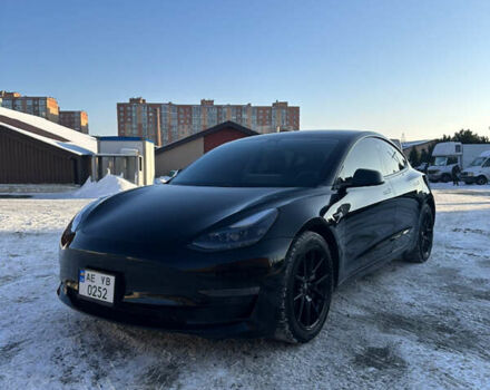 Черный Тесла Модель 3, объемом двигателя 0 л и пробегом 93 тыс. км за 19500 $, фото 1 на Automoto.ua