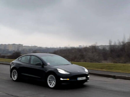 Черный Тесла Модель 3, объемом двигателя 0 л и пробегом 55 тыс. км за 25000 $, фото 1 на Automoto.ua