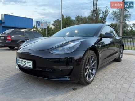 Чорний Тесла Модель 3, об'ємом двигуна 0 л та пробігом 60 тис. км за 22000 $, фото 1 на Automoto.ua