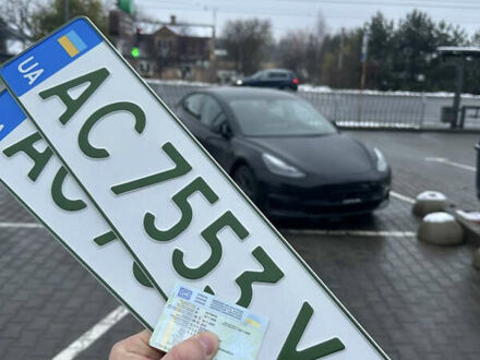 Черный Тесла Модель 3, объемом двигателя 0 л и пробегом 127 тыс. км за 20500 $, фото 1 на Automoto.ua