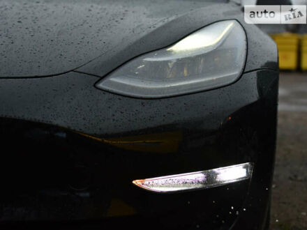Чорний Тесла Модель 3, об'ємом двигуна 0 л та пробігом 8 тис. км за 25999 $, фото 1 на Automoto.ua