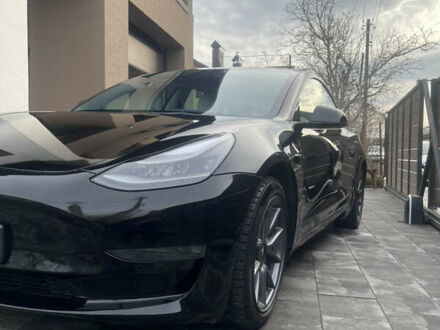 Черный Тесла Модель 3, объемом двигателя 0 л и пробегом 49 тыс. км за 24000 $, фото 1 на Automoto.ua