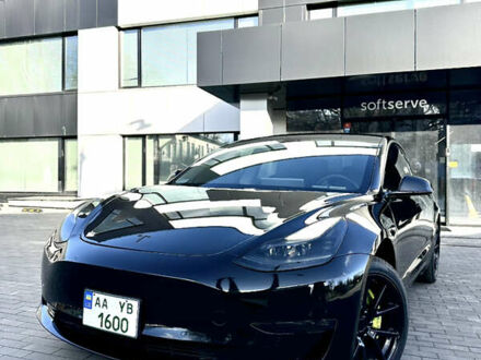 Тесла Модель 3 2022 у Києві на Automoto.ua Чорний Тесла Модель 3, об'ємом двигуна 0 л та пробігом 71 тис. км за 24900 $, фото 1 на Automoto.ua