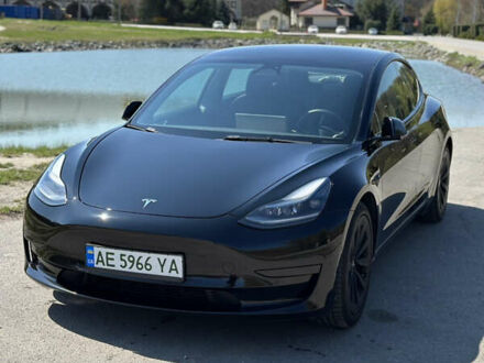 Тесла Модель 3 2022 в Днепре (Днепропетровске) на Automoto.ua Черный Тесла Модель 3, объемом двигателя 0 л и пробегом 124 тыс. км за 17900 $, фото 1 на Automoto.ua