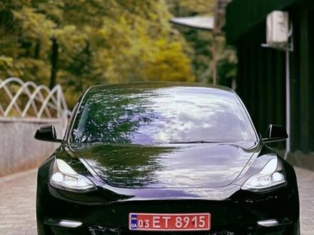 Тесла Модель 3 2022 у Коломые на Automoto.ua Чорний Тесла Модель 3, об'ємом двигуна 0 л та пробігом 111 тис. км за 18999 $, фото 1 на Automoto.ua
