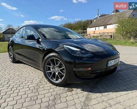 Черный Тесла Модель 3, объемом двигателя 0 л и пробегом 73 тыс. км за 24000 $, фото 1 на Automoto.ua