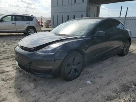 Тесла Модель 3 2023 в Ровно на Automoto.ua Черный Тесла Модель 3, объемом двигателя 0 л и пробегом 30 тыс. км за 7800 $, фото 1 на Automoto.ua