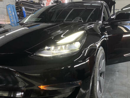 Тесла Модель 3 2023 у Тальном на Automoto.ua Чорний Тесла Модель 3, об'ємом двигуна 0 л та пробігом 6 тис. км за 24500 $, фото 1 на Automoto.ua