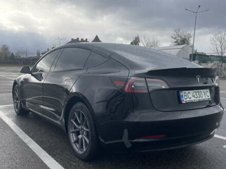 Чорний Тесла Модель 3, об'ємом двигуна 0 л та пробігом 45 тис. км за 22000 $, фото 1 на Automoto.ua