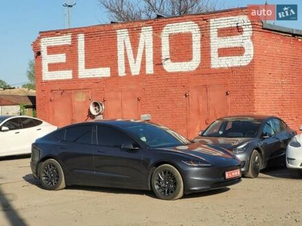 Тесла Модель 3 2024 в Киеве на Automoto.ua Черный Тесла Модель 3, объемом двигателя 0 л и пробегом 20 тыс. км за 26900 $, фото 1 на Automoto.ua