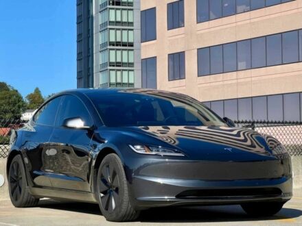Тесла Модель 3 2025 в Днепре (Днепропетровске) на Automoto.ua Черный Тесла Модель 3, объемом двигателя 0 л и пробегом 7 тыс. км за 22000 $, фото 1 на Automoto.ua