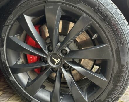 Красный Тесла Модель 3, объемом двигателя 0 л и пробегом 129 тыс. км за 20500 $, фото 6 на Automoto.ua