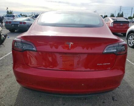 Красный Тесла Модель 3, объемом двигателя 0 л и пробегом 44 тыс. км за 4200 $, фото 5 на Automoto.ua