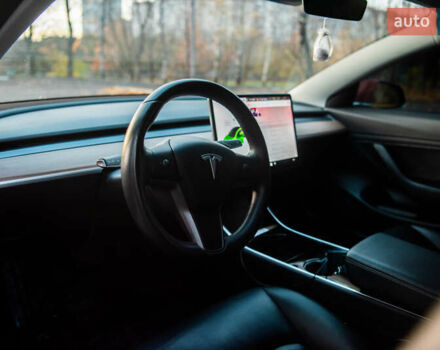 Червоний Тесла Модель 3, об'ємом двигуна 0 л та пробігом 171 тис. км за 18000 $, фото 9 на Automoto.ua