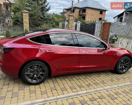 Красный Тесла Модель 3, объемом двигателя 0 л и пробегом 65 тыс. км за 16500 $, фото 5 на Automoto.ua