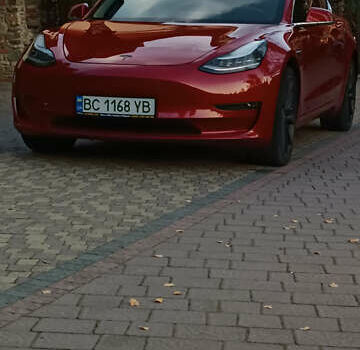 Красный Тесла Модель 3, объемом двигателя 0 л и пробегом 129 тыс. км за 20999 $, фото 62 на Automoto.ua