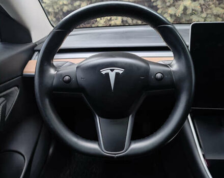 Червоний Тесла Модель 3, об'ємом двигуна 0 л та пробігом 123 тис. км за 16700 $, фото 18 на Automoto.ua