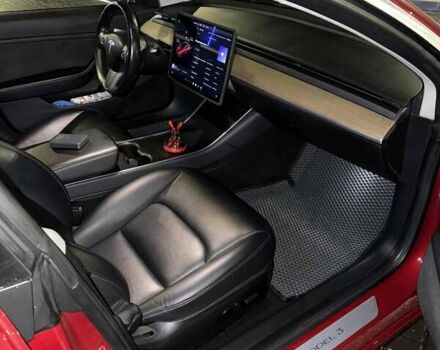 Красный Тесла Модель 3, объемом двигателя 0 л и пробегом 110 тыс. км за 17500 $, фото 6 на Automoto.ua