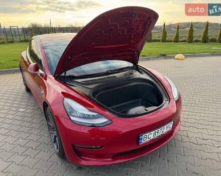 Красный Тесла Модель 3, объемом двигателя 0 л и пробегом 68 тыс. км за 17900 $, фото 7 на Automoto.ua