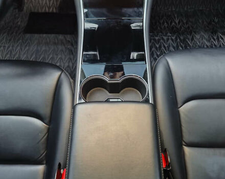 Червоний Тесла Модель 3, об'ємом двигуна 0 л та пробігом 123 тис. км за 16700 $, фото 13 на Automoto.ua