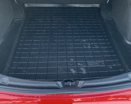 Тесла Модель 3 2018 у Полтаві на Automoto.ua Червоний Тесла Модель 3, об'ємом двигуна 0 л та пробігом 61 тис. км за 21900 $, фото 9 на Automoto.ua