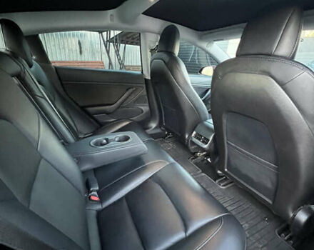 Червоний Тесла Модель 3, об'ємом двигуна 0 л та пробігом 130 тис. км за 18600 $, фото 21 на Automoto.ua