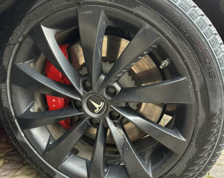 Красный Тесла Модель 3, объемом двигателя 0 л и пробегом 129 тыс. км за 20999 $, фото 31 на Automoto.ua