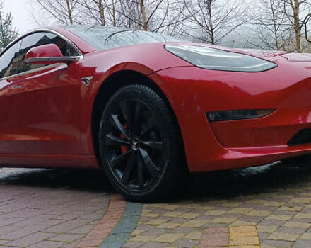 Красный Тесла Модель 3, объемом двигателя 0 л и пробегом 129 тыс. км за 20999 $, фото 54 на Automoto.ua
