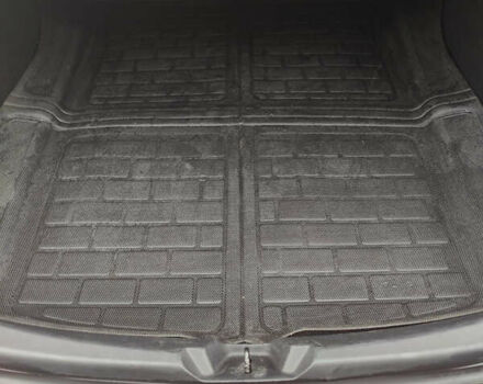 Червоний Тесла Модель 3, об'ємом двигуна 0 л та пробігом 123 тис. км за 16700 $, фото 16 на Automoto.ua