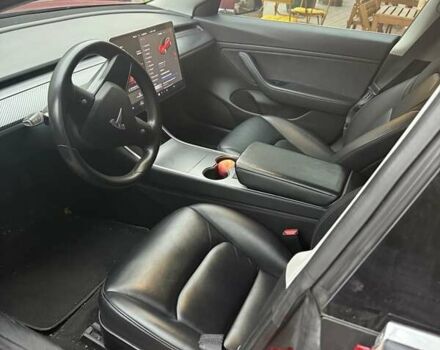 Тесла Модель 3 2018 у Києві на Automoto.ua Червоний Тесла Модель 3, об'ємом двигуна 0 л та пробігом 89 тис. км за 18800 $, фото 3 на Automoto.ua