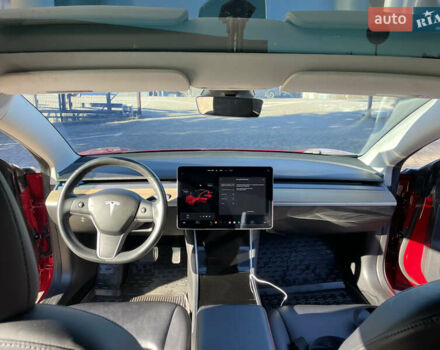 Красный Тесла Модель 3, объемом двигателя 0 л и пробегом 46 тыс. км за 15499 $, фото 24 на Automoto.ua