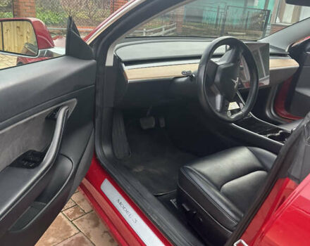Красный Тесла Модель 3, объемом двигателя 0 л и пробегом 113 тыс. км за 14990 $, фото 12 на Automoto.ua