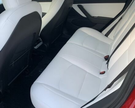 Тесла Модель 3 2018 у Полтаві на Automoto.ua Червоний Тесла Модель 3, об'ємом двигуна 0 л та пробігом 61 тис. км за 21900 $, фото 12 на Automoto.ua