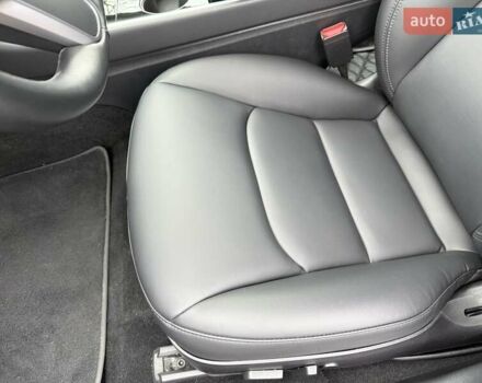 Красный Тесла Модель 3, объемом двигателя 0 л и пробегом 23 тыс. км за 17200 $, фото 7 на Automoto.ua