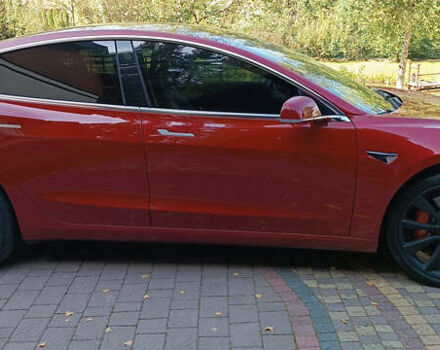 Красный Тесла Модель 3, объемом двигателя 0 л и пробегом 129 тыс. км за 20999 $, фото 68 на Automoto.ua